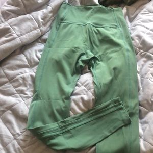 Alphalete pulse kinetic leggings